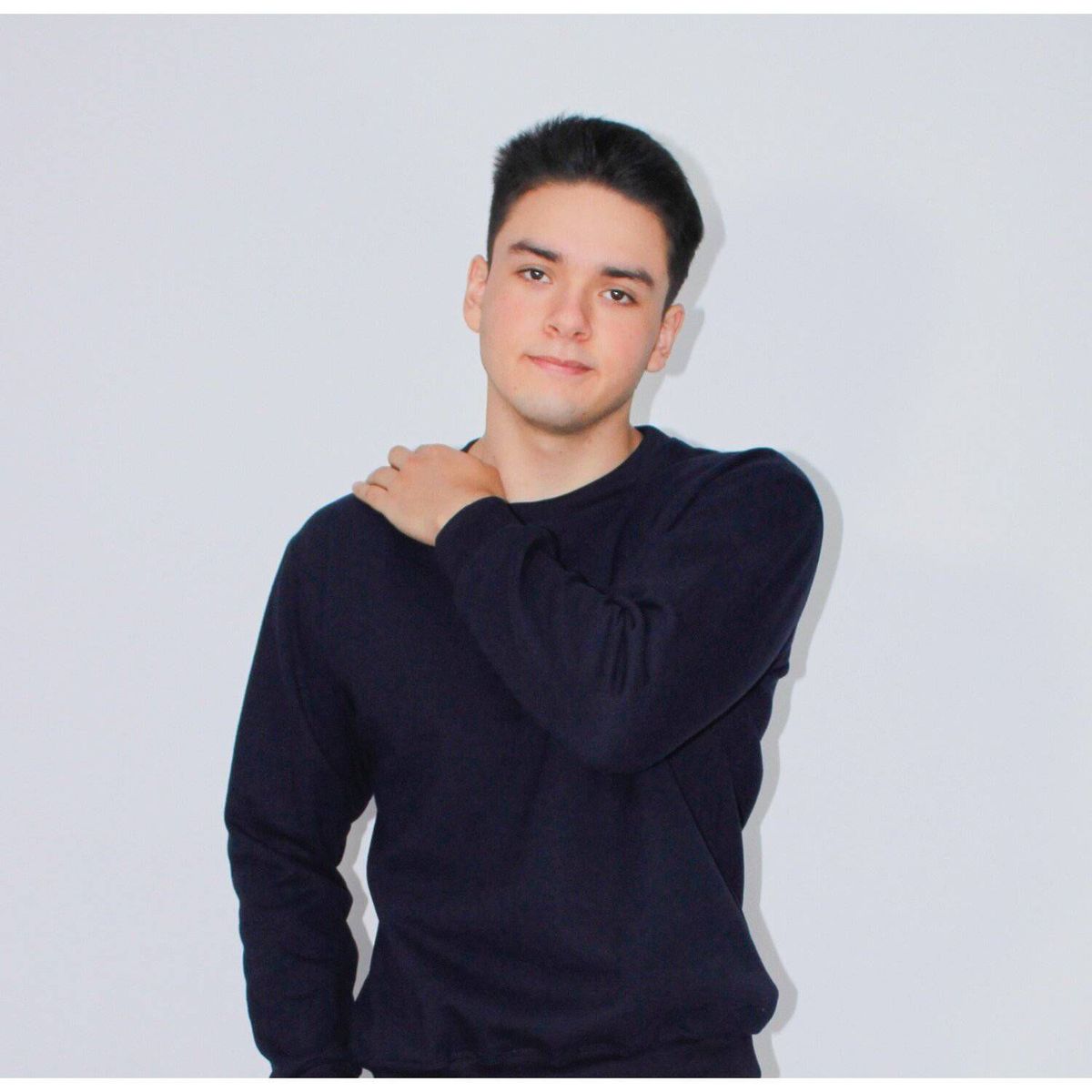 PEYITO - Polerón hombre básic