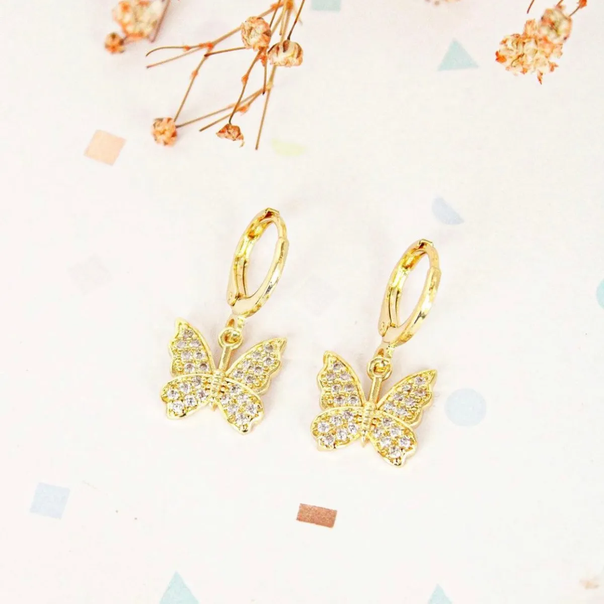 CLEO JOYAS & ACCESORIOS - Arete argolla mariposa taly baño de oro mujer