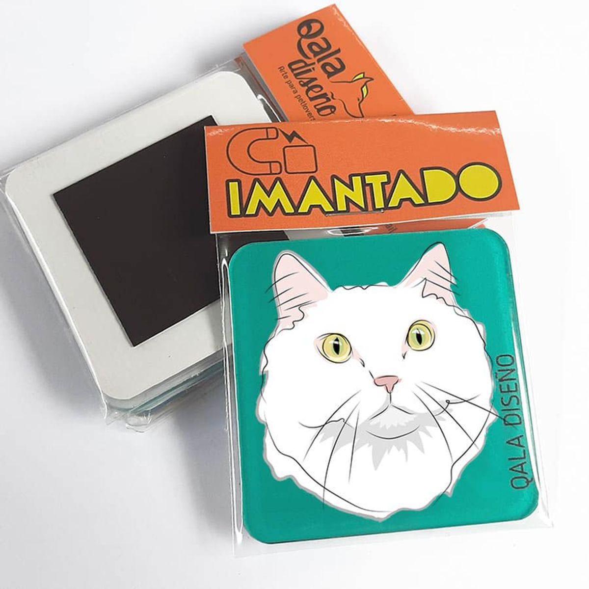 QALA DISEÑO - Imantado de Acrílico - Qala Diseño - Gato Blanco - Magneto 6x6