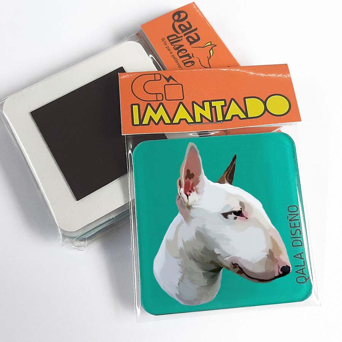 QALA DISEÑO - Imantado de Acrílico - Qala Diseño - Perro Bull Terrier - Magneto 6x6