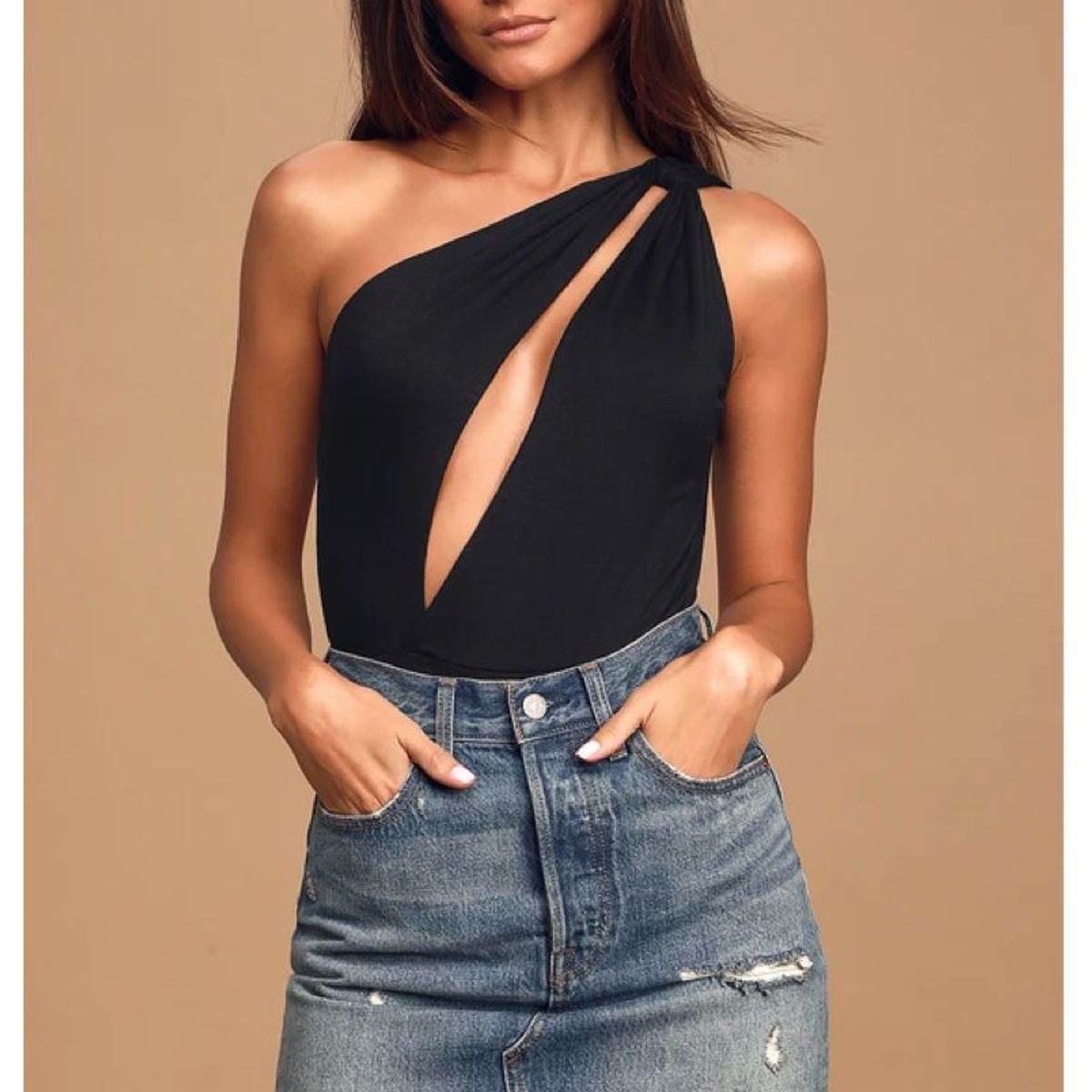 GENERICO - Body negro con recorte de un solo hombro - LULUS