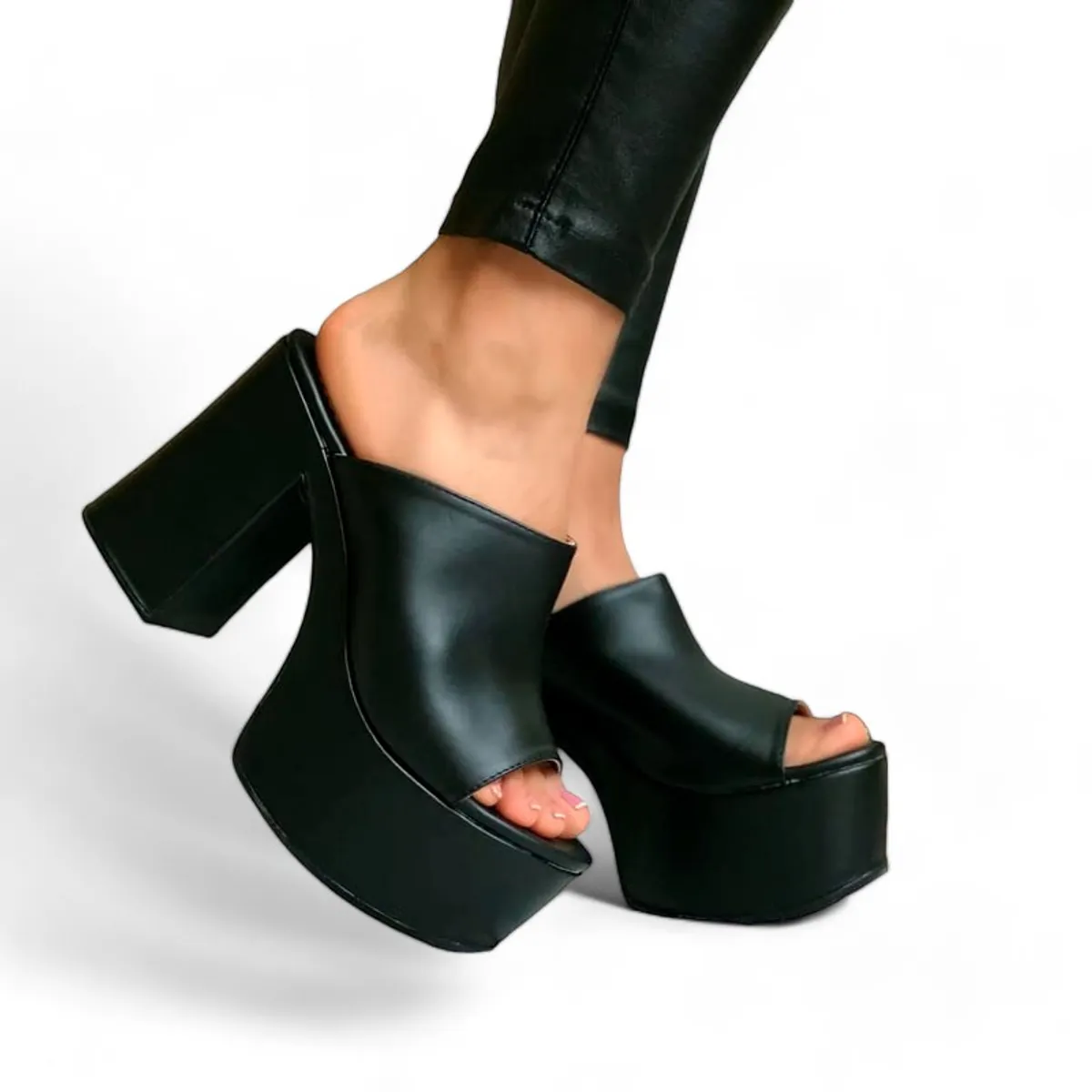 GENERICO - Sandalia Mujer Z1-65 Leandra Medine 9 Color Negro