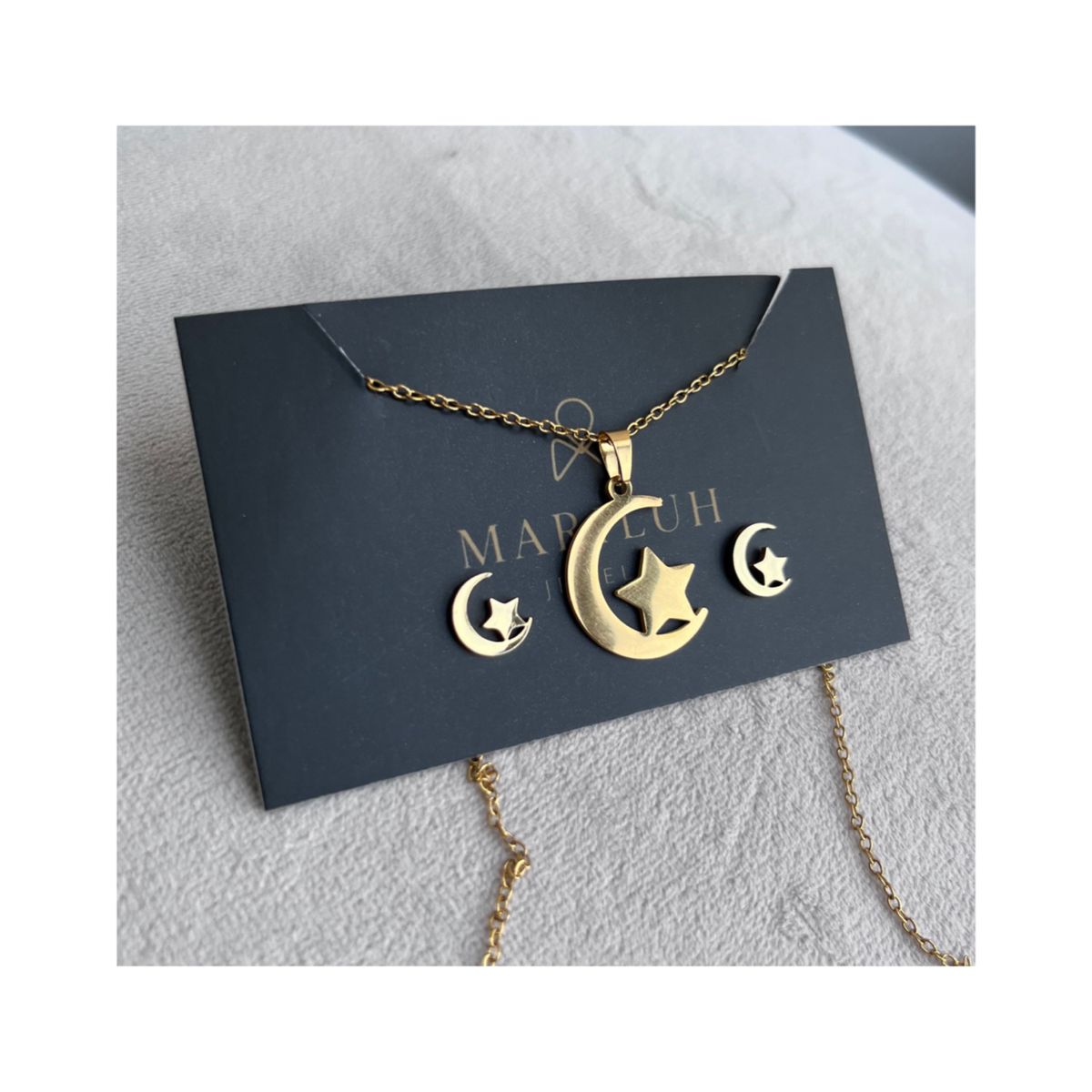 GENERICO - Pack Acero Collar con dije y Aretes - Luna y Estrella Dorado