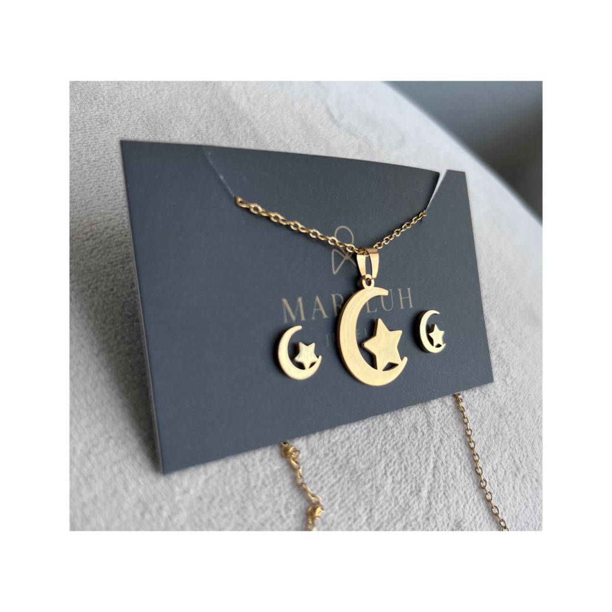 GENERICO - Pack Acero Collar con dije y Aretes - Luna y Estrella Dorado