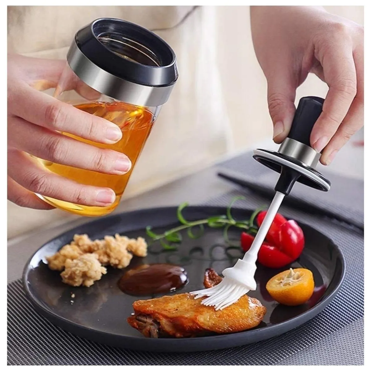 MINARI - Aceitero con Brocha de Silicona Frasco de Vidrio 301A