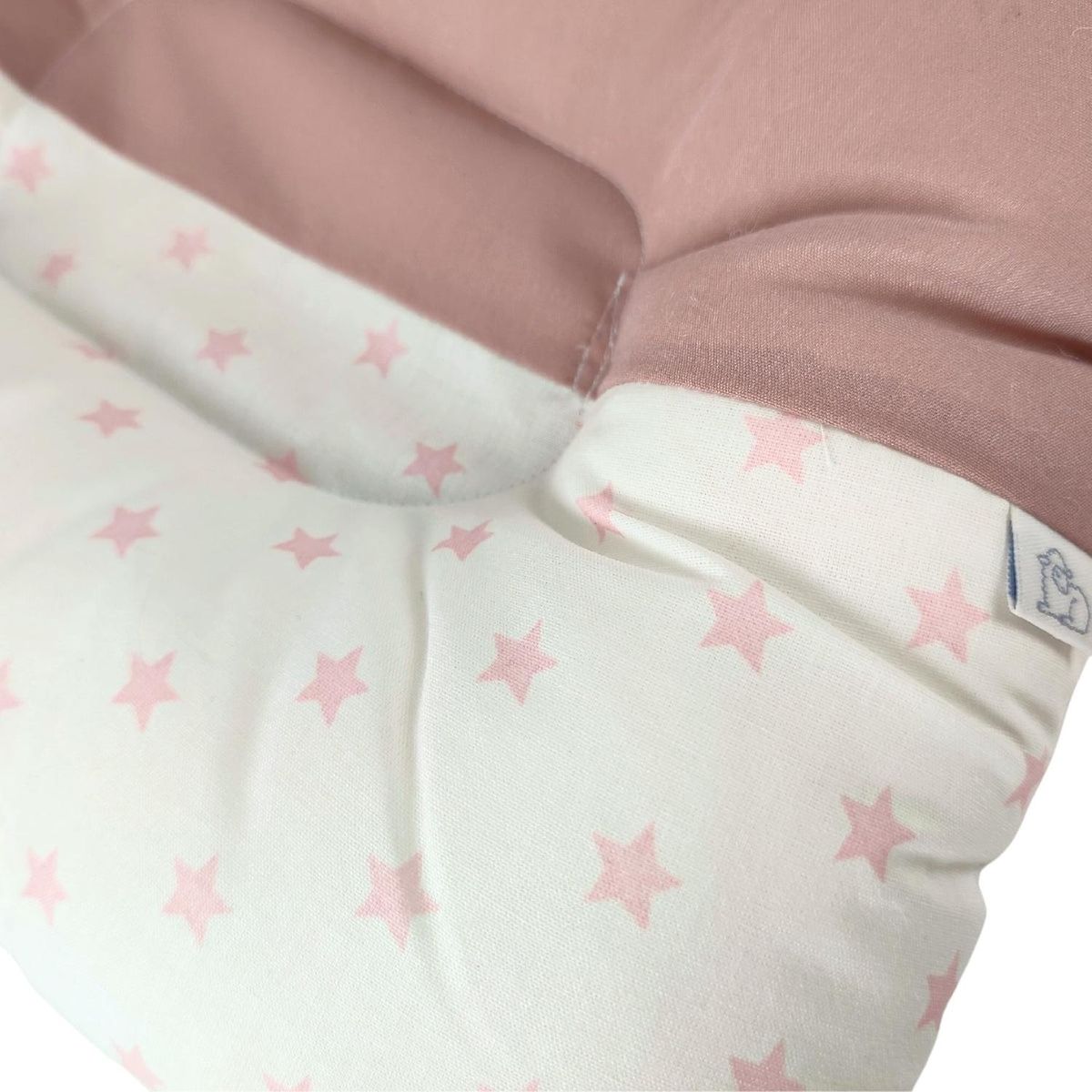 BABY MERINOS - Almohada Bebe anti-cabeza plana - Estrellitas - Palo Rosa.