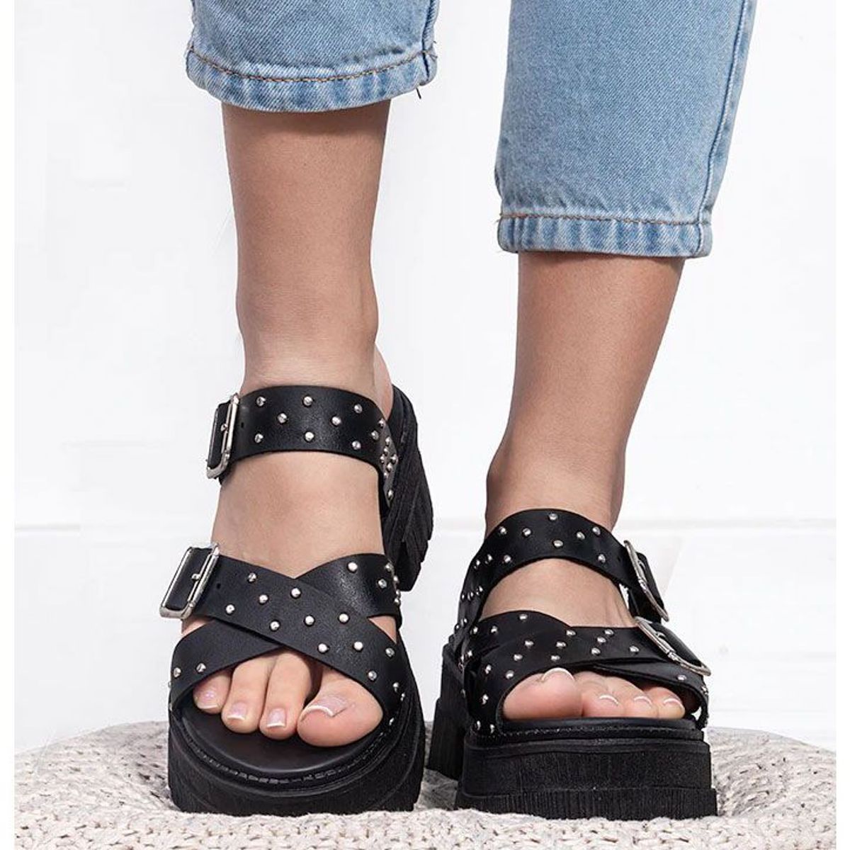 NEBULA - Sandalia Babilonia - Negro