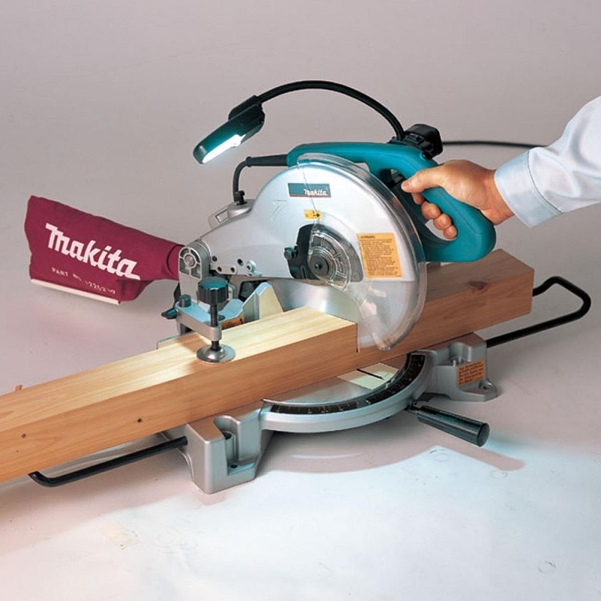 MAKITA - Sierra Ingleteadora 10 1650 W Ls1040f Luz Makita