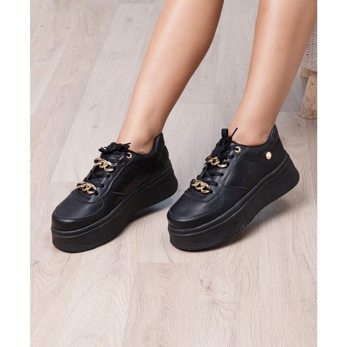 NEBULA - Zapatilla Pristina - Negro