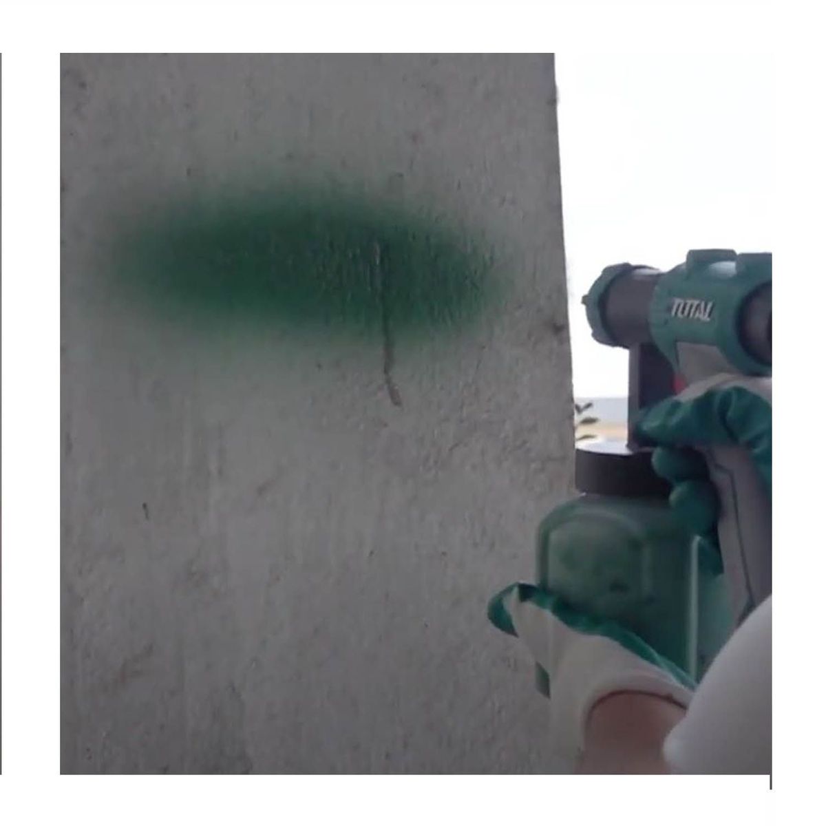 TOTAL TOOLS - Pistola De Pintar Eléctrica 550W Compresor Integrado Total