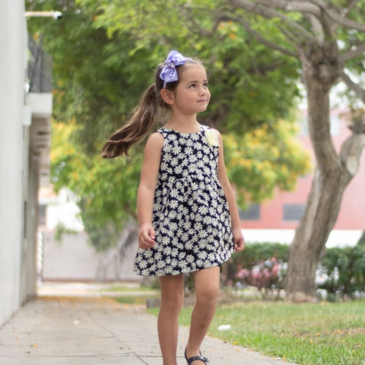 ILLIKA - VESTIDO NEGRO CON FLORES