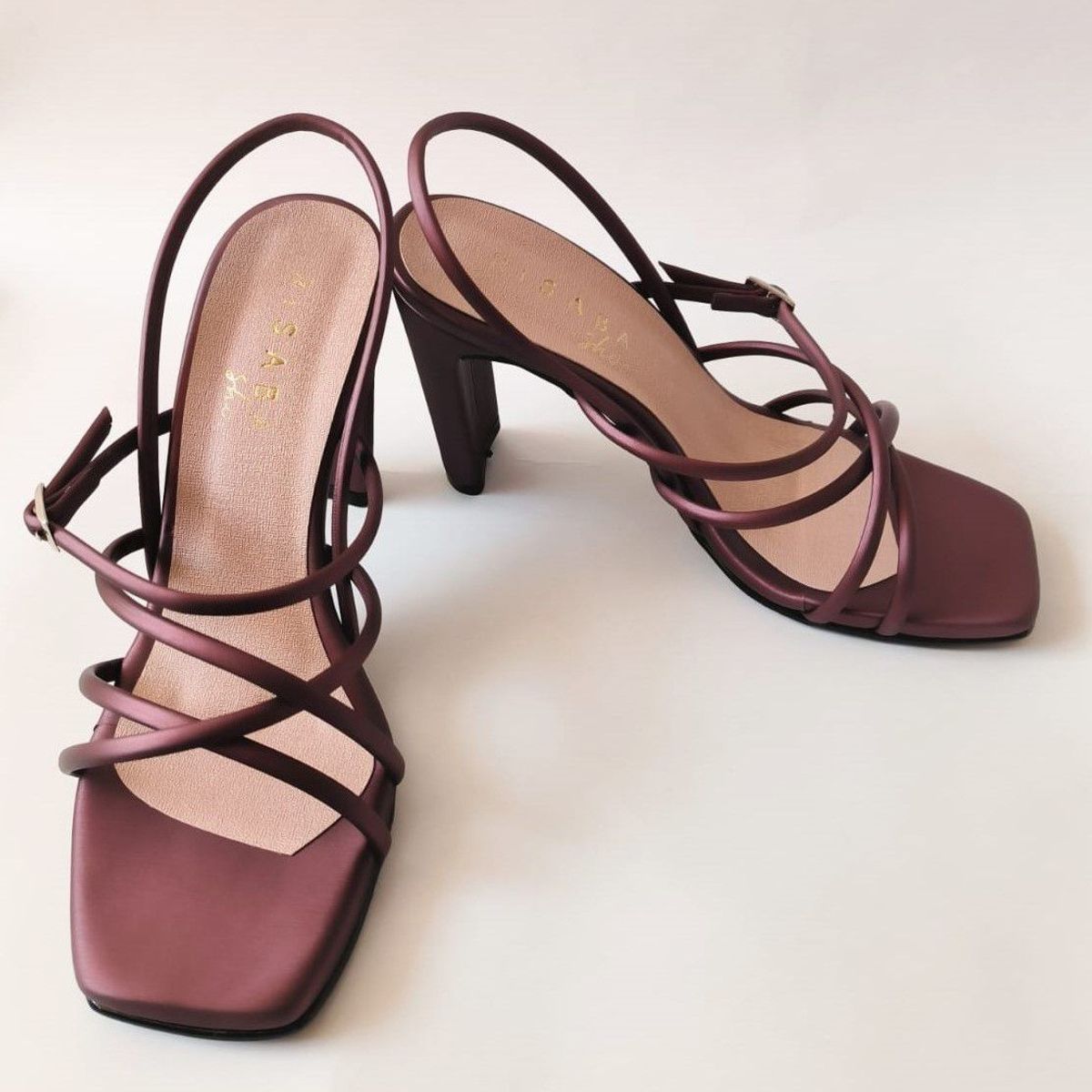 IRISABA - SANDALIAS IRISABA PARA MUJER JESSI VINO.---