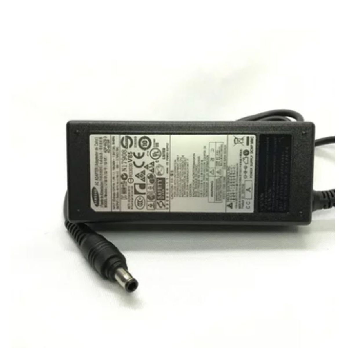 GENERICO - Cargador Genérico Laptop Samsung 19V 316A 60w 55x30mm