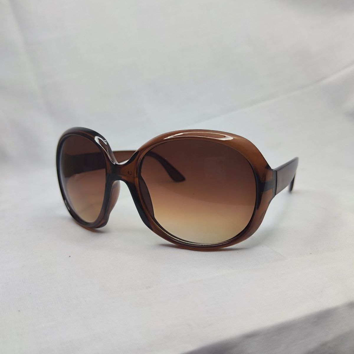 GENERICO - LENTES DE SOL DE MARCO CUADRADO