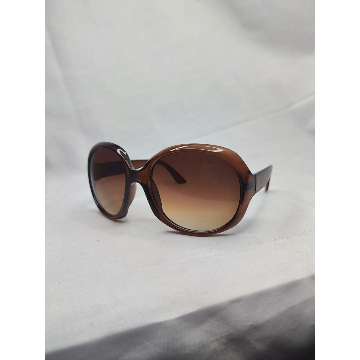 GENERICO - LENTES DE SOL DE MARCO CUADRADO