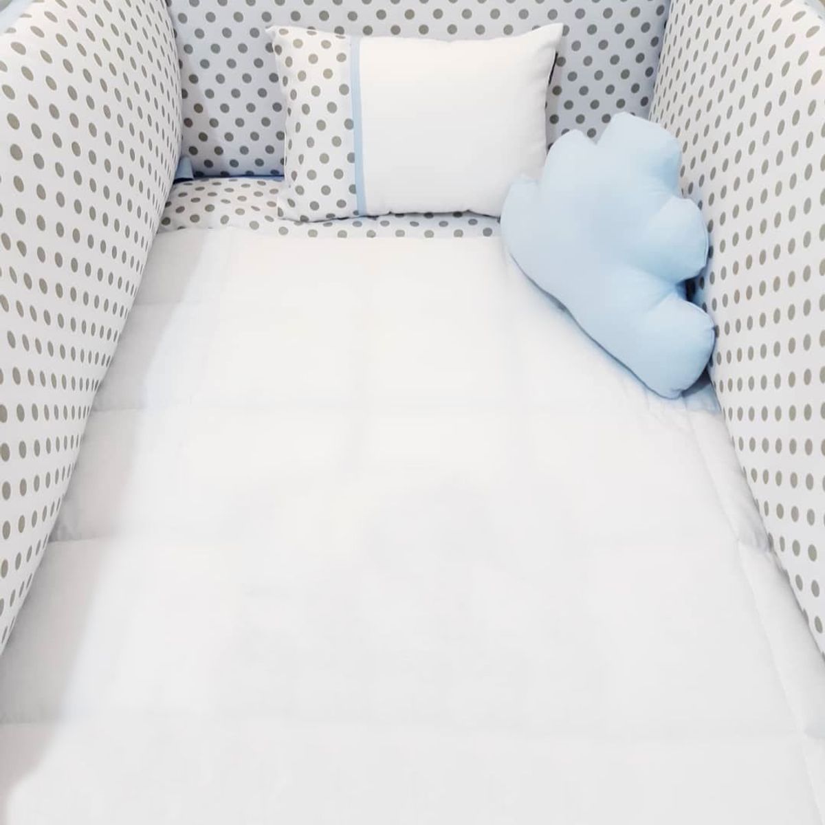 GENERICO - Protectores Laterales Parachoques de cuna diseño bolitas