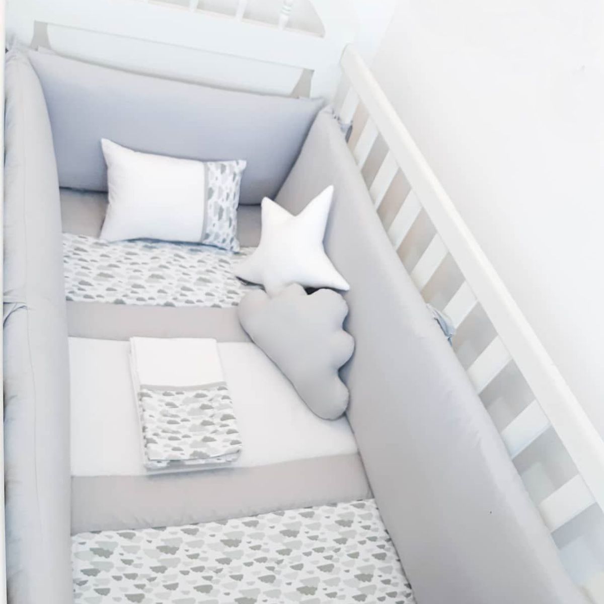 GENERICO - Protectores Laterales Parachoques de cuna Color plomo plata