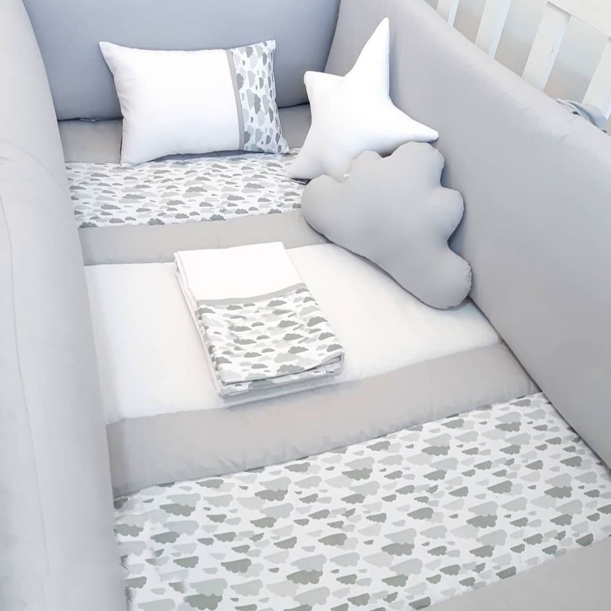 GENERICO - Protectores Laterales Parachoques de cuna Color plomo plata