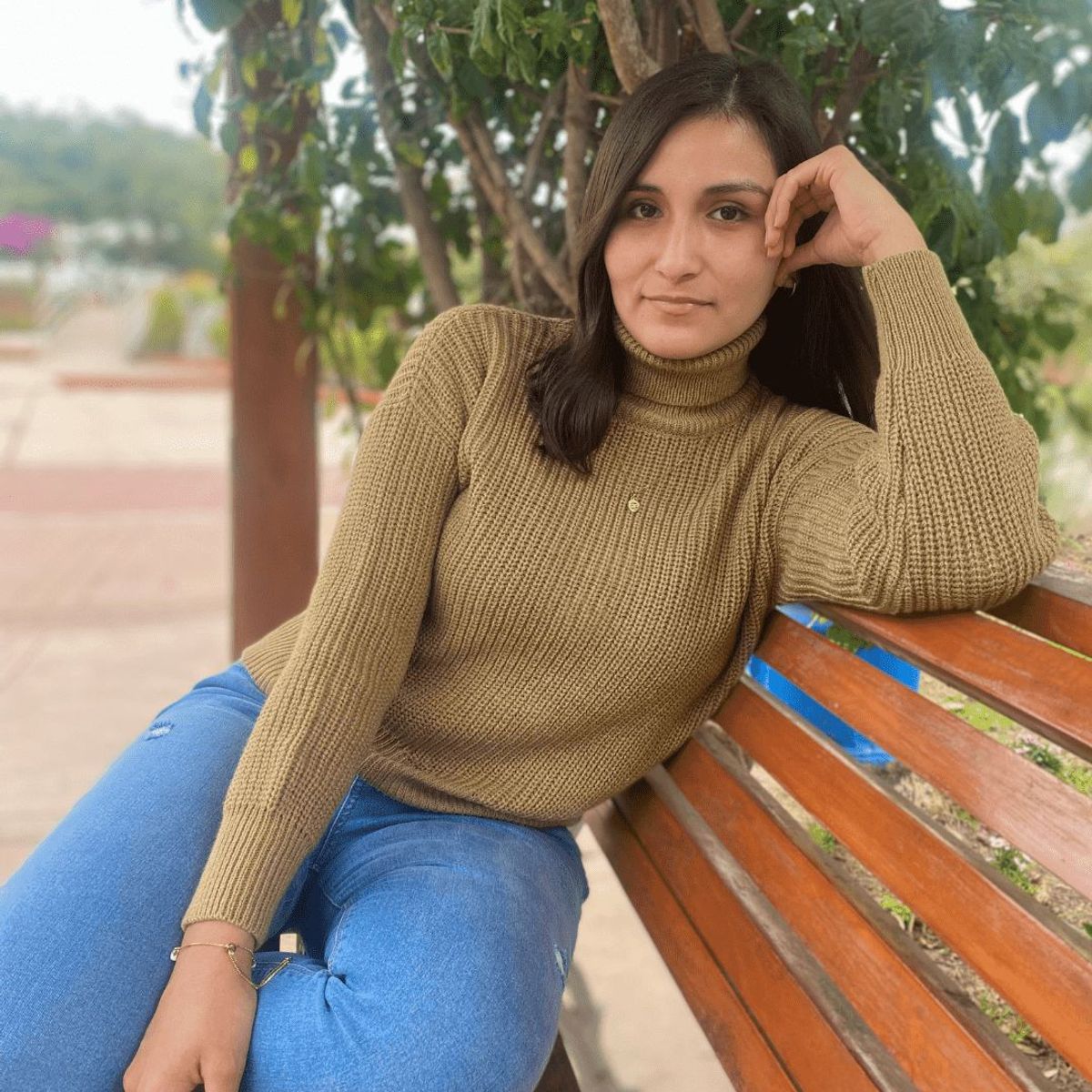 GENERICO - Chompa Cafarena de Hilo - Olivia