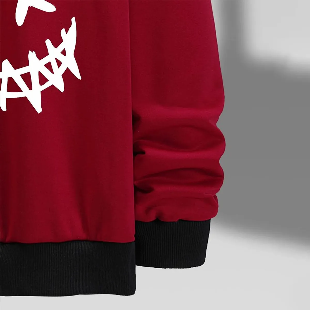 YANSUS - Polera Hombre Yansus Bicolor Burdeo Negro con Estampado