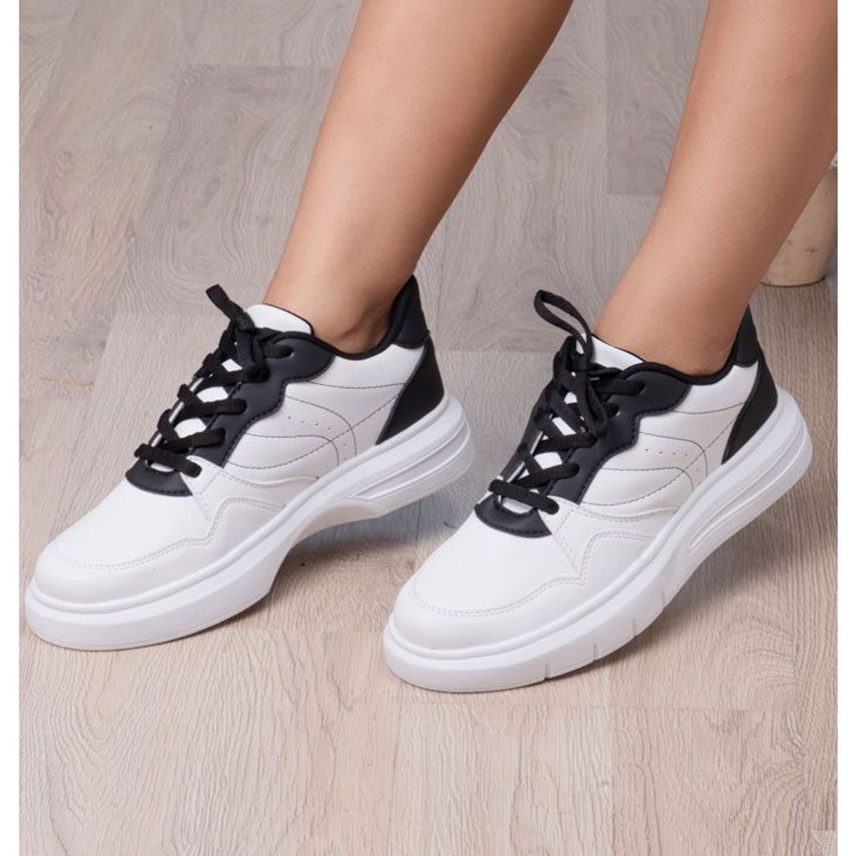 NEBULA - Zapatilla Teheran - Negro