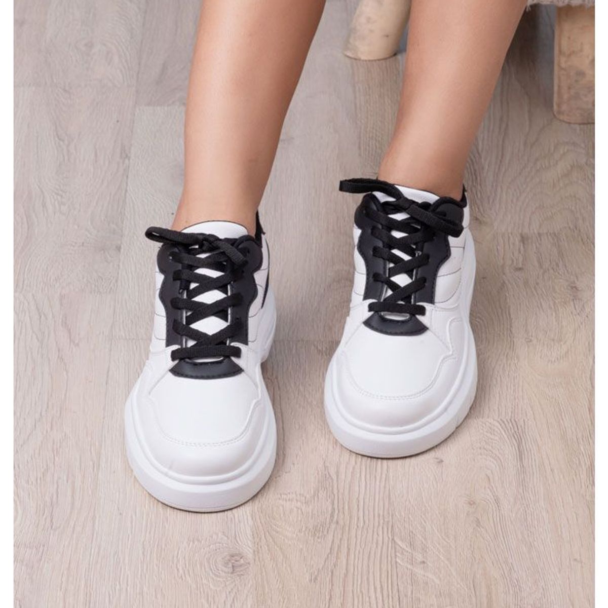 NEBULA - Zapatilla Teheran - Negro