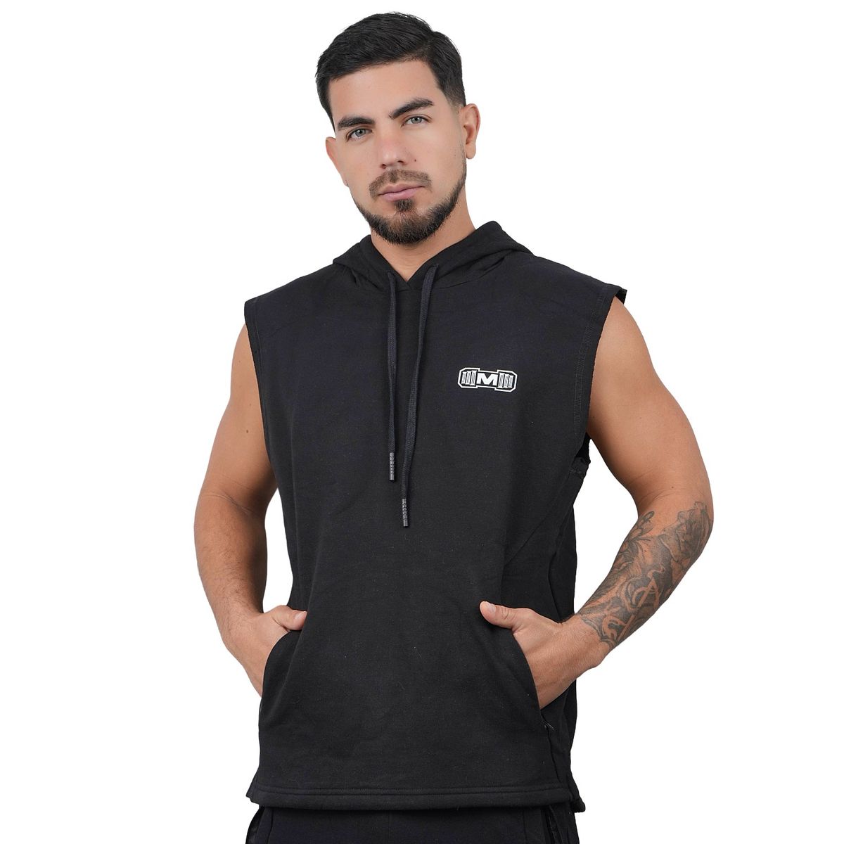 M MUSCLE MUSEUM - Polera Manga Cero Color Negro con Bolsillos delantero con cierre