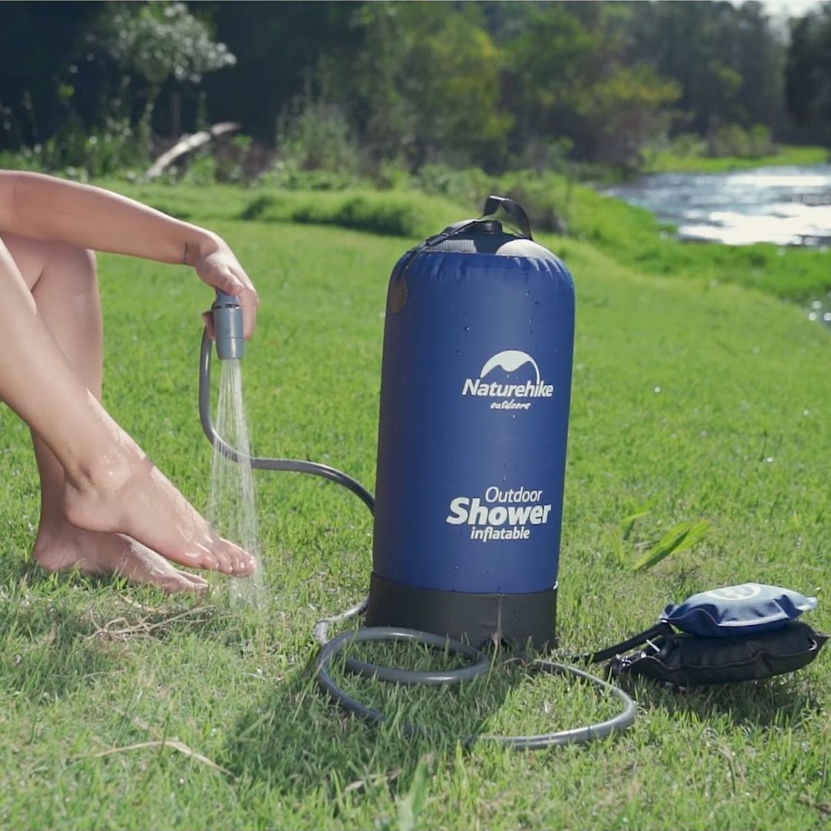 NATUREHIKE - Ducha portátil con bomba de pie  Naturehike