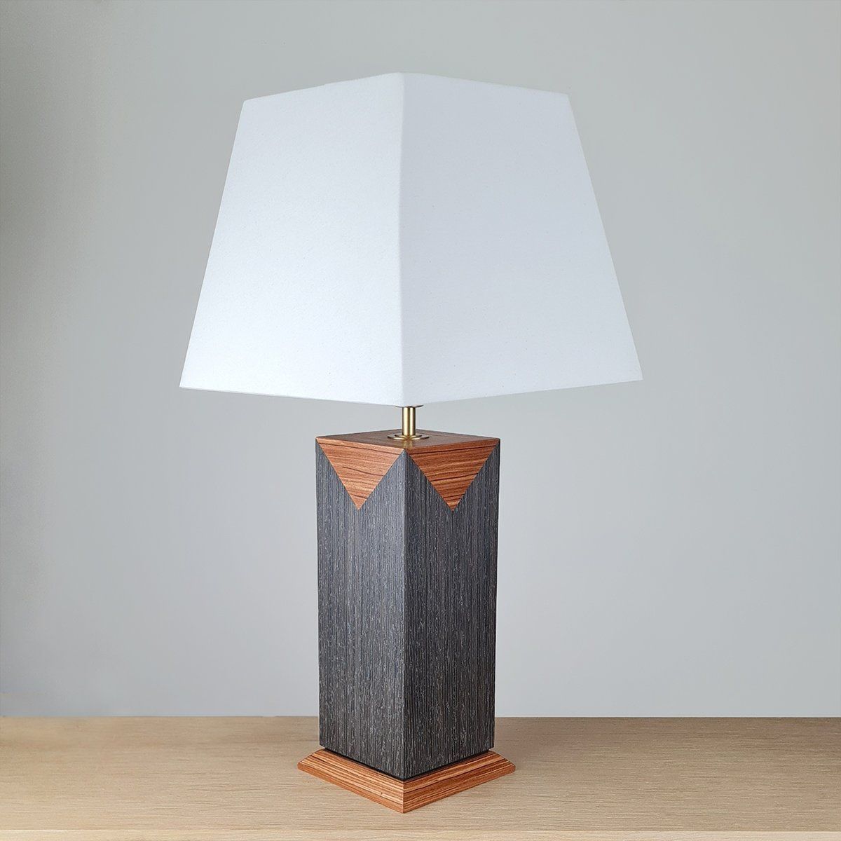 GENERICO - Lámpara de Mesa Atos