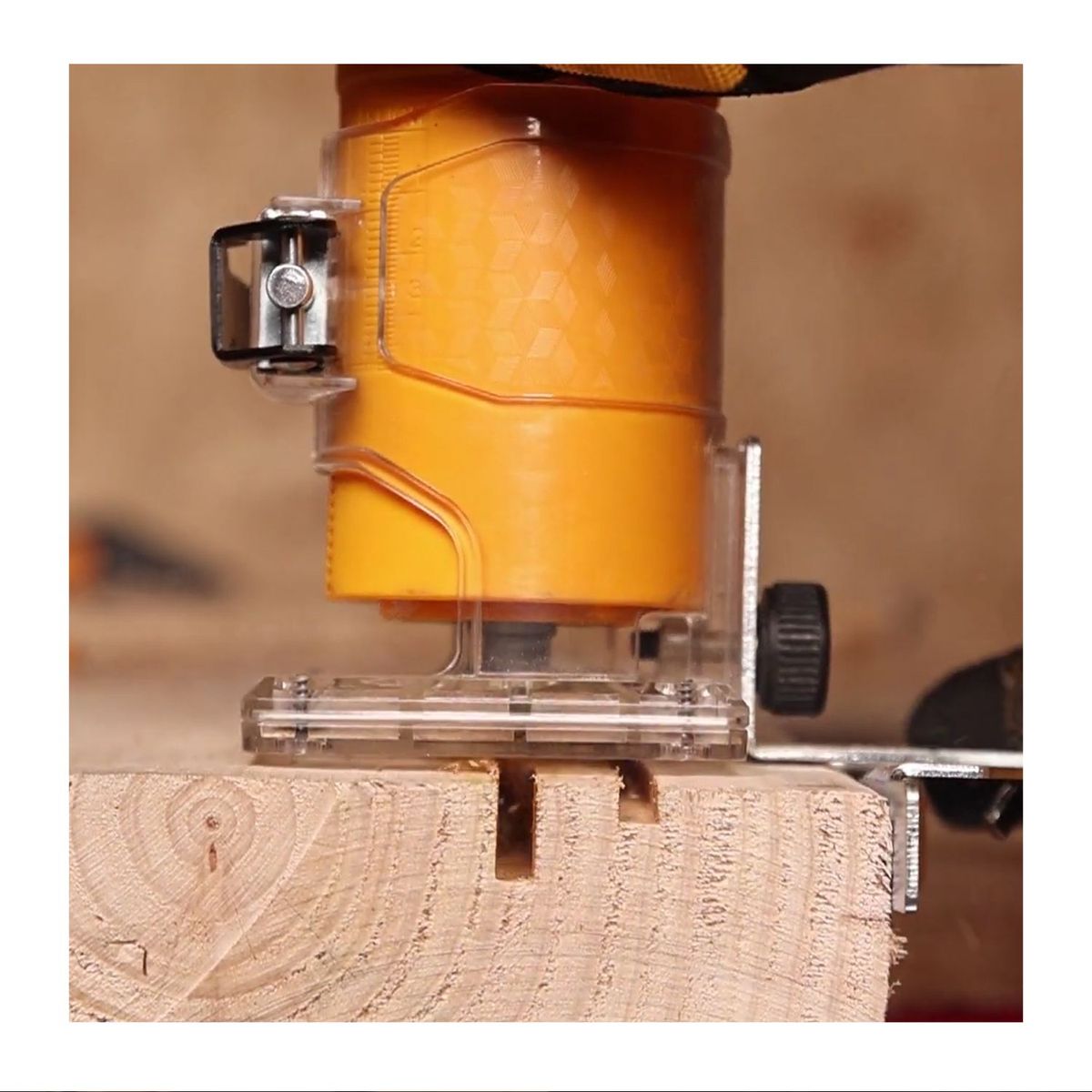 INGCO TOOLS - RUTEADORA FRESADORA PALMA 14 600W INDUSTRIAL INGCO