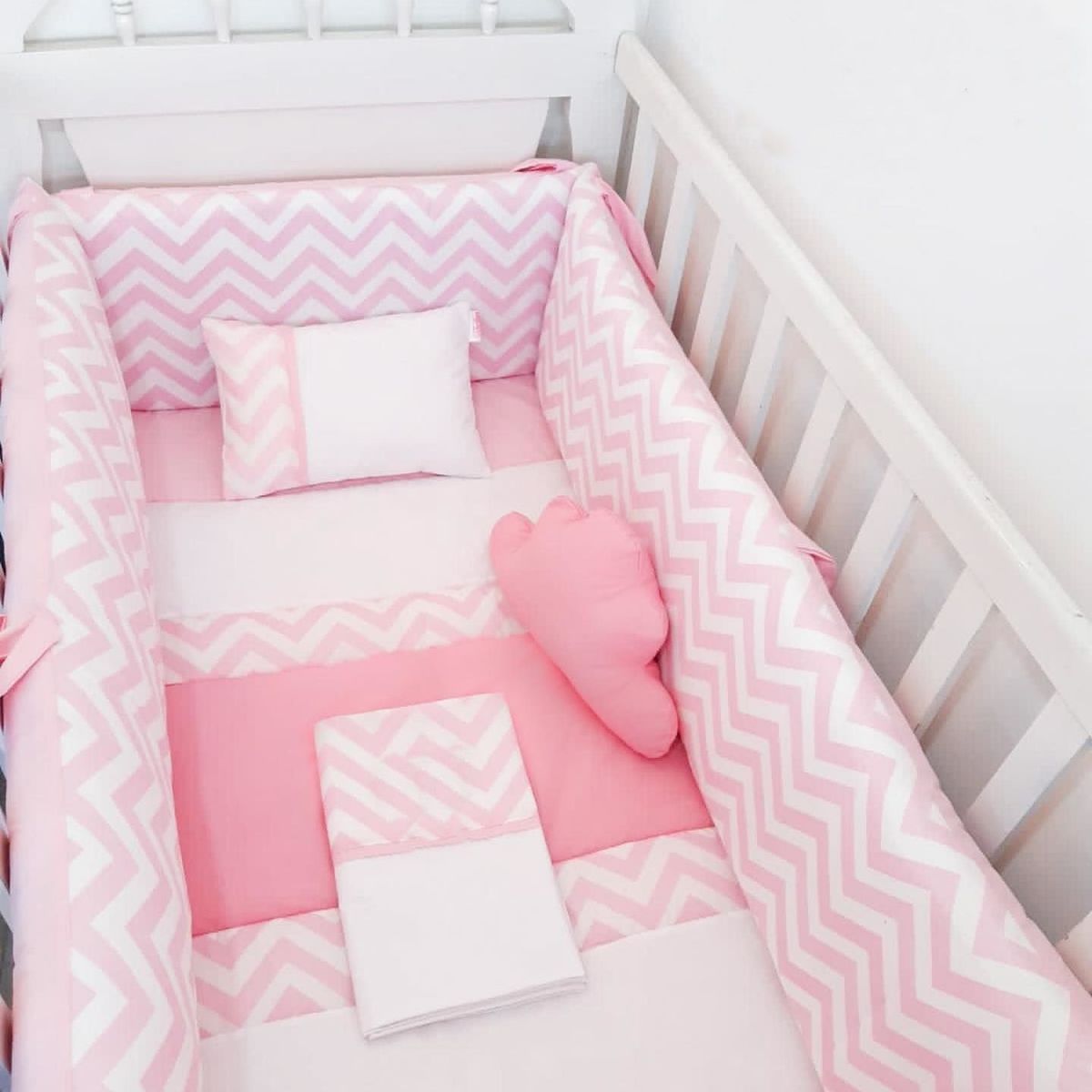 GENERICO - Protectores Laterales Parachoques de cuna diseño Zig Zag