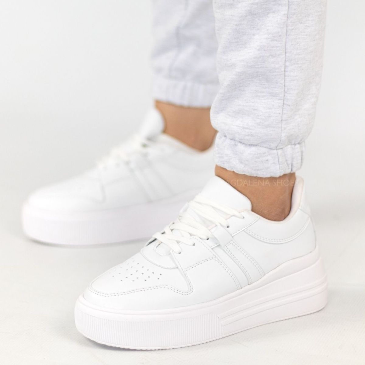 MAGDALENA SHOES - ZAPATILLAS MUJER RENATA 770 BLANCO