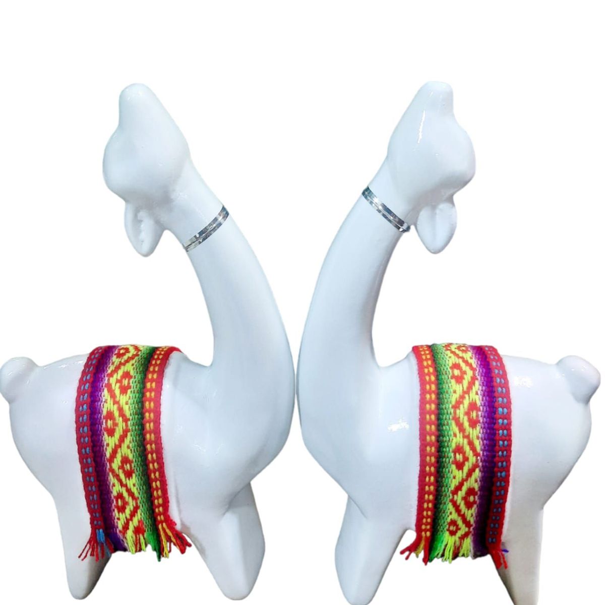 PERU - Adorno  Decorativo pareja vicuñas blancas en ceramica con telar andino