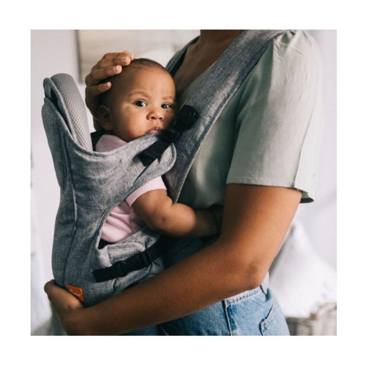 DREAMBABY - Portabebe Fular Canguro Oxford Gris Dreambaby