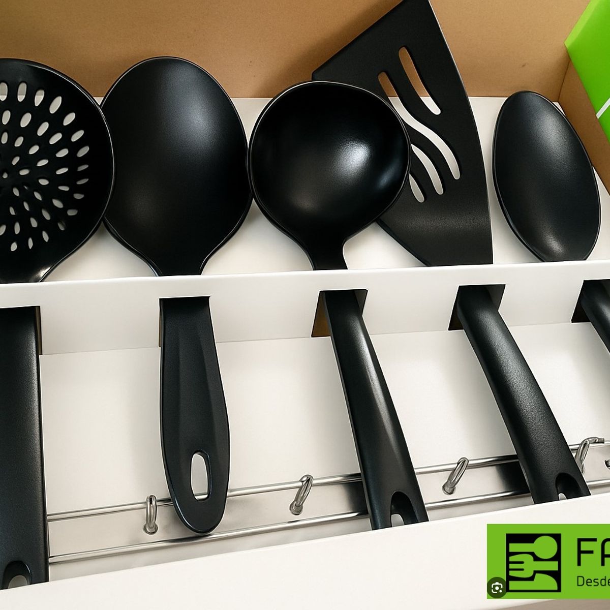 FACUSA - Utensilios de Nylon x 5 piezas  Facusa