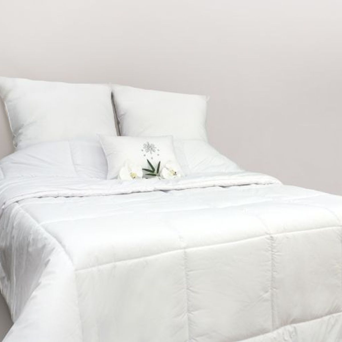 ARLIN TEXTIL - Edredon Duvet Queen Color Blanco