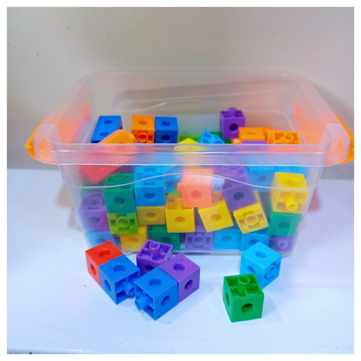 GENERICO - Policubos en Taper de 100 bloques conectores juego didactico