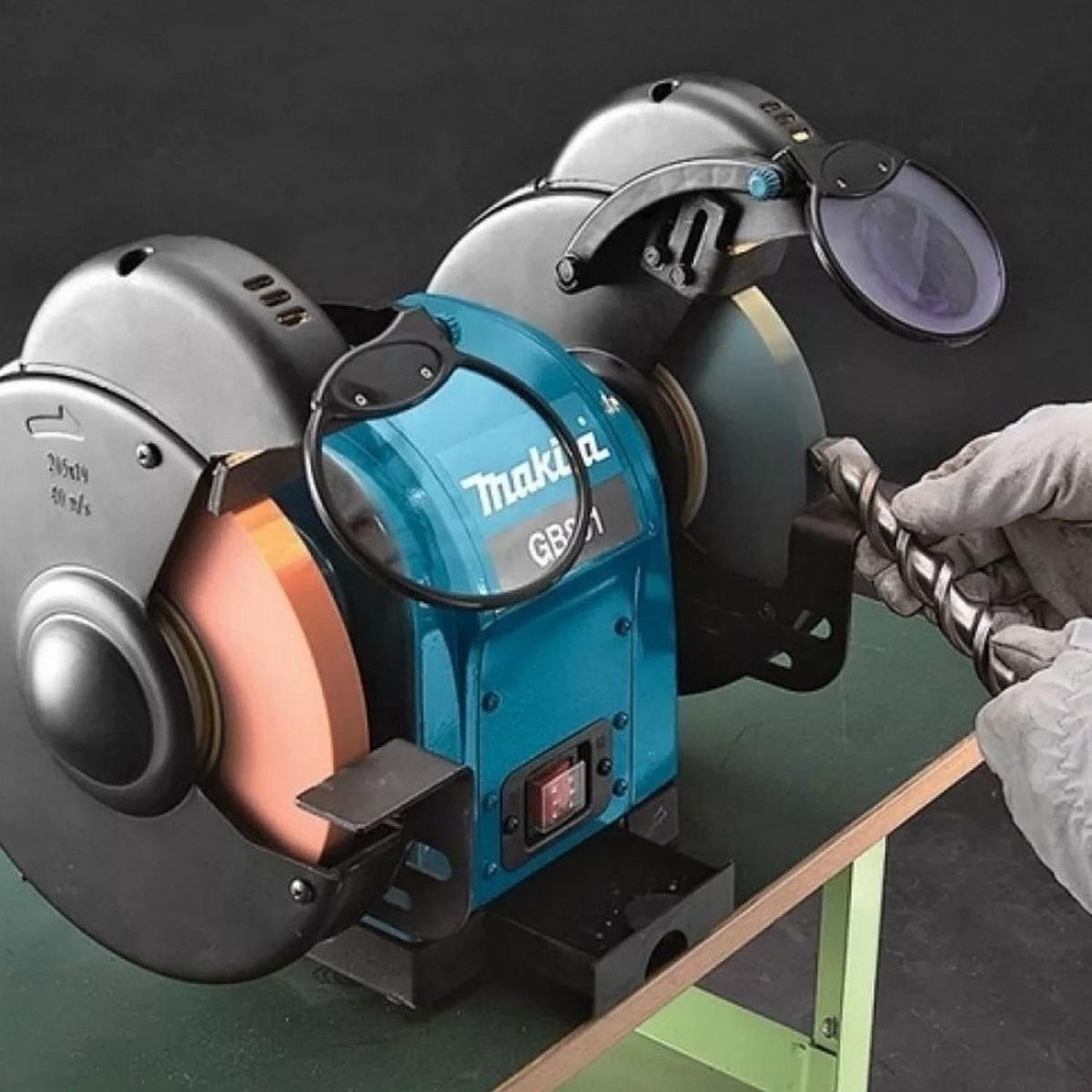 MAKITA - Esmeril de Banco 8 550W Makita GB801