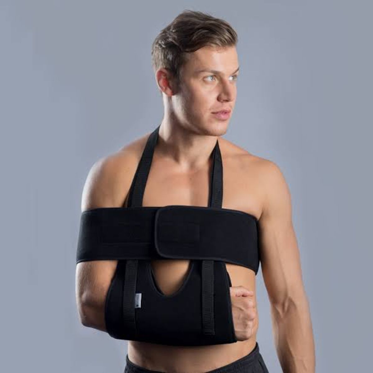 ARGYM - Cabestrillo Con Inmovilizador de hombro color Negro talla M