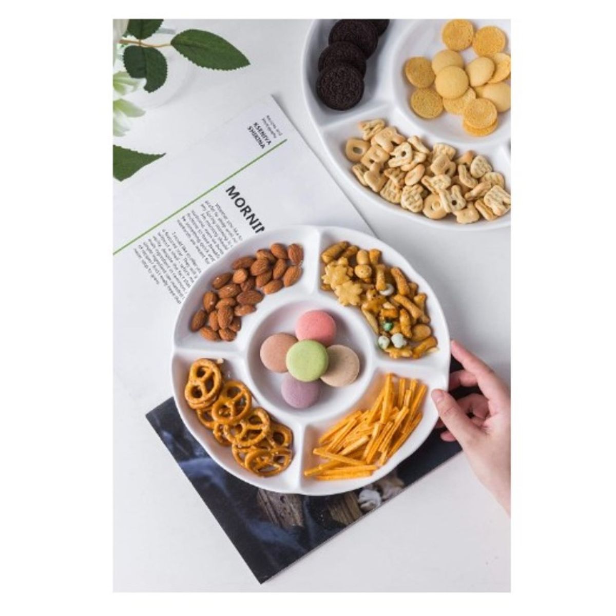 GENERICO - Bandeja para bocasitos piqueos de caidad BLANCO con divisiones