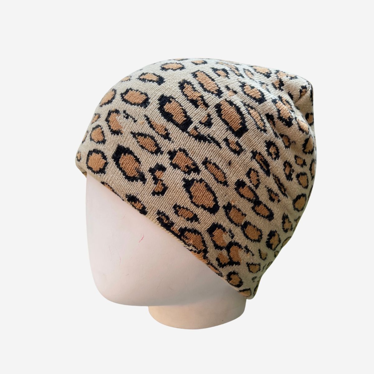KAST PE - Beanie Ceñido Animal Print con estampado de Leopardo