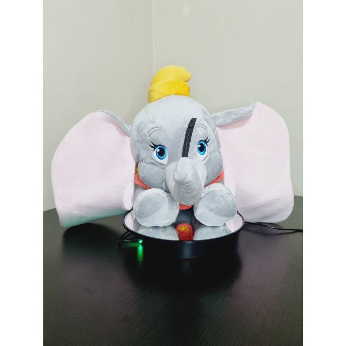 DISNEY - Peluche Elefante Dumbo Pluma Mágica - Peluches Disney Store