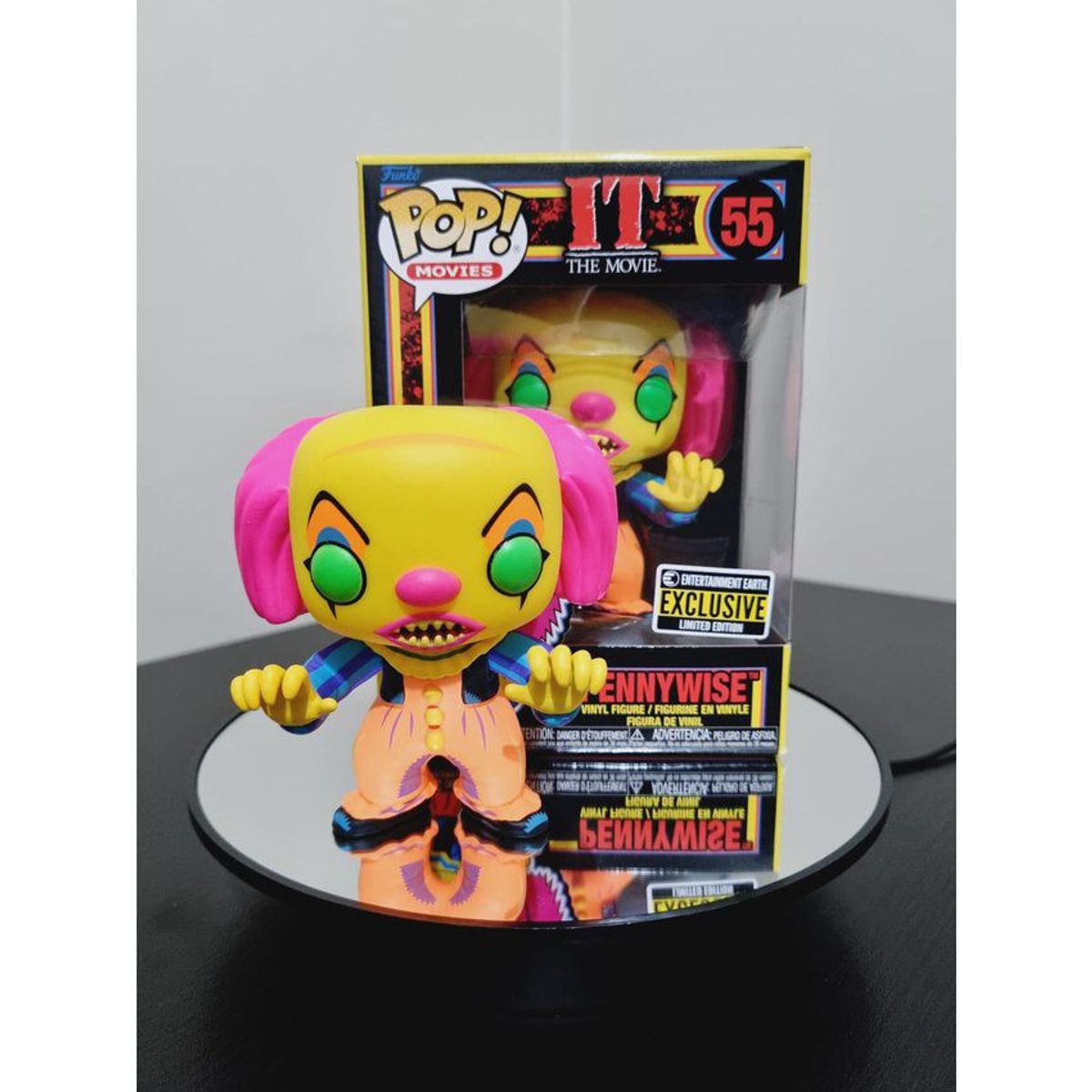 FUNKO - Funko Pop Pennywise Black Light - Terror It exclusivo EE