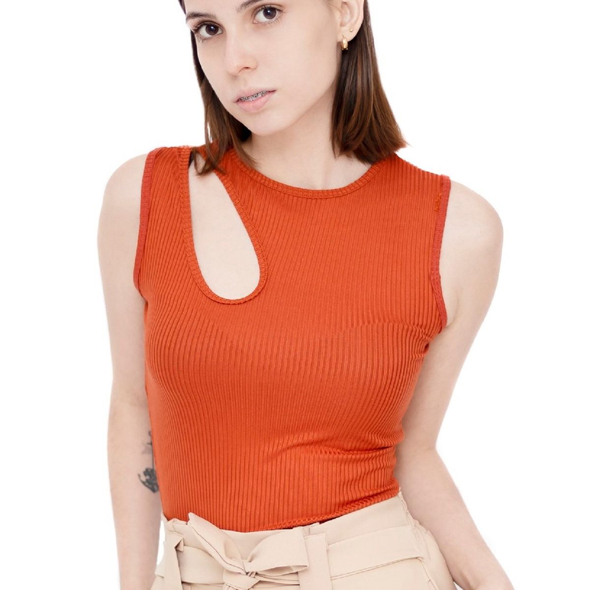 PYT - Polo Manga Cero Asimétrico Rib Mujer