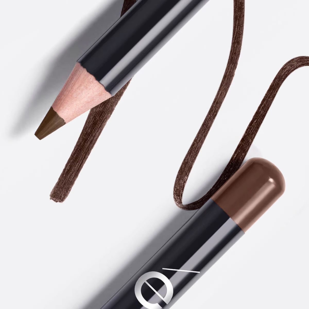 ESIKA - Delineador Lápiz para Cejas Castaño Natural