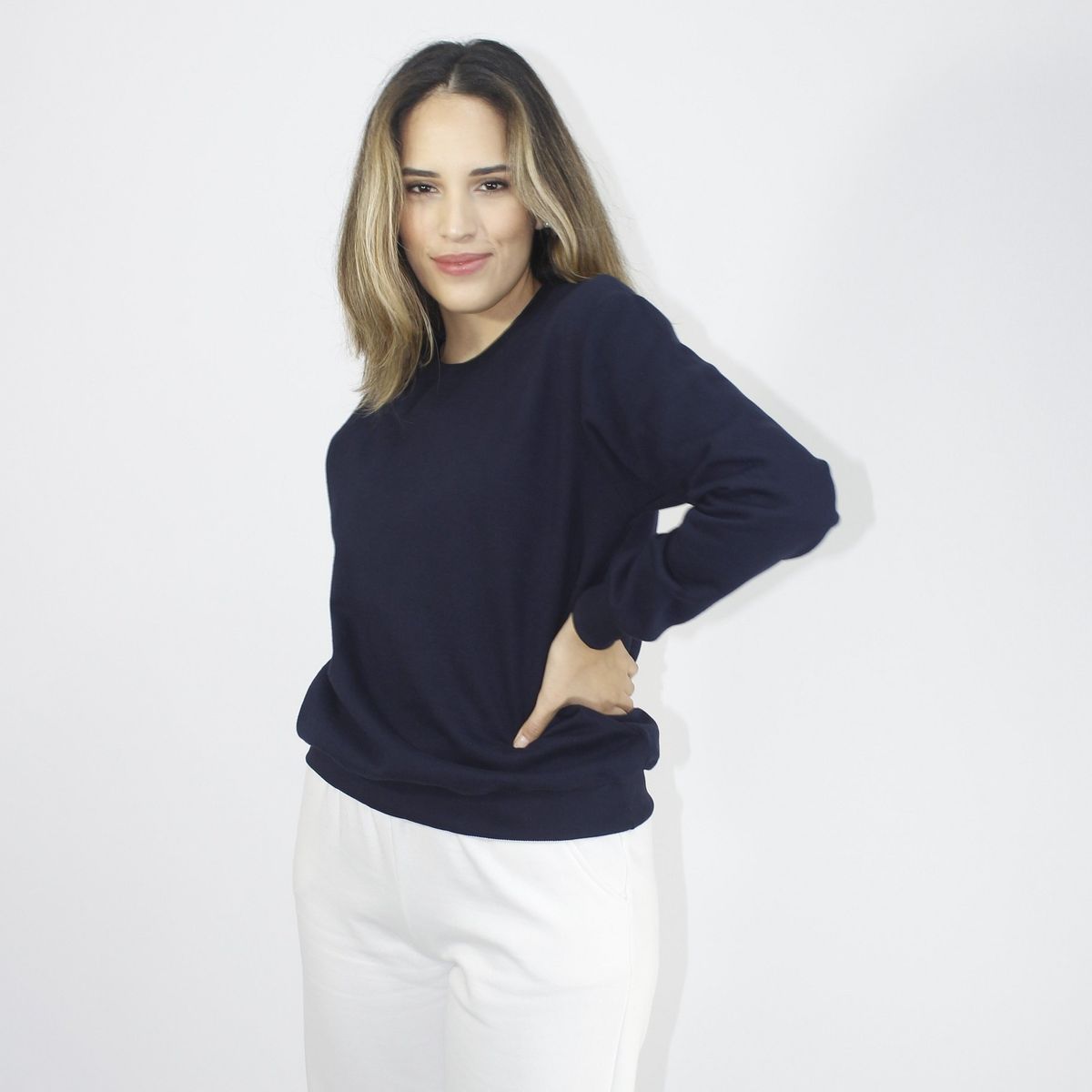 PYT - Polerón Mujer Basic