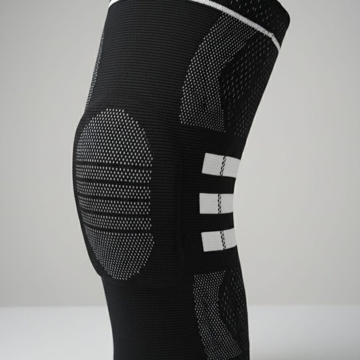 BRANSON - Rodillera con gel y Varillas Talla M - Color Negro