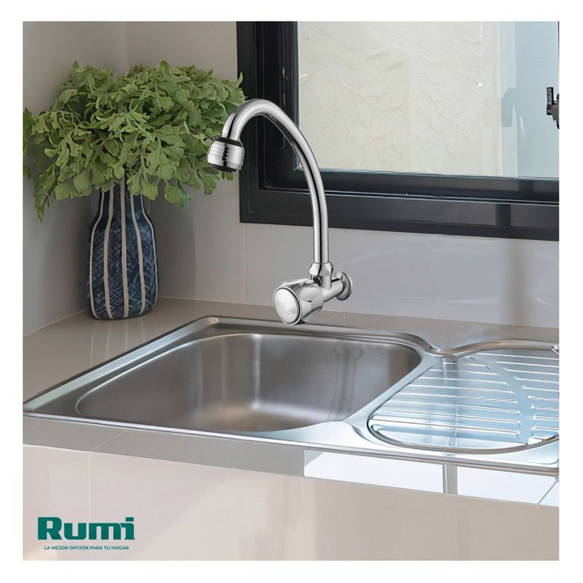 RUMI - LLAVE DE COCINA A LA PARED QORI R-02 CROMADA RUMI