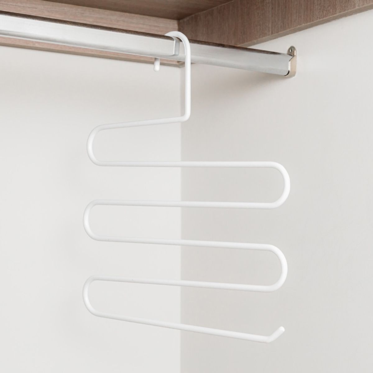 MAS CASA MOBILIARIO Y ACCESORIOS - Gancho de ropa multiprenda Más Casa Perú