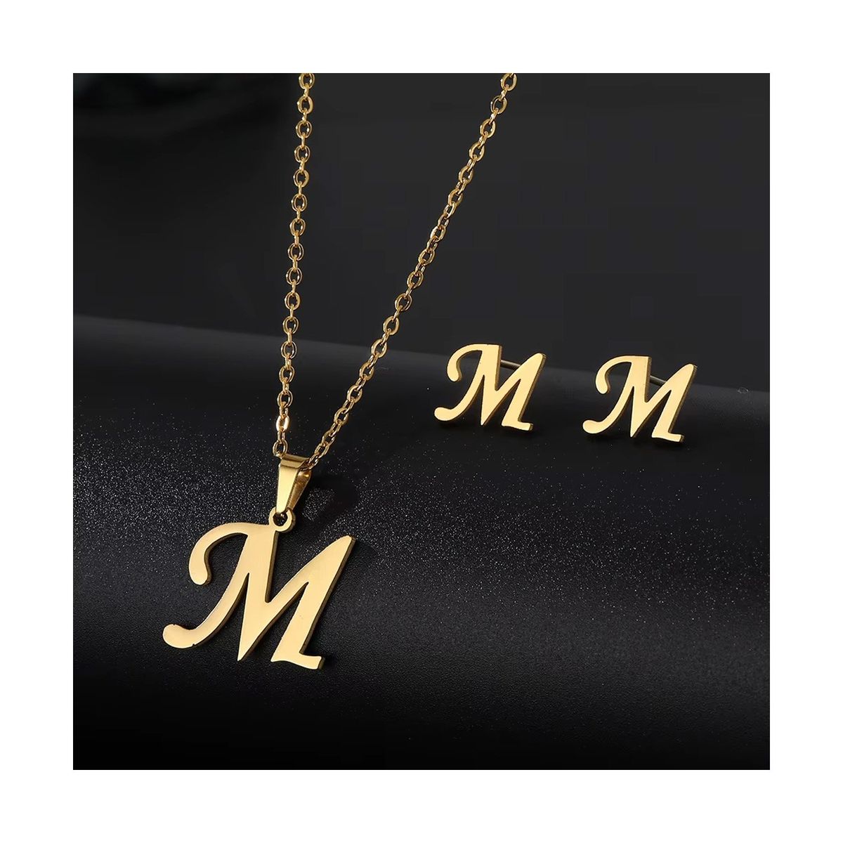 SIFRAH SHOP - Collar y Aretes de Acero Dorado Dije Letra Inicial M Con Caja